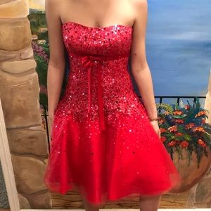 Tony Bowls short red dress